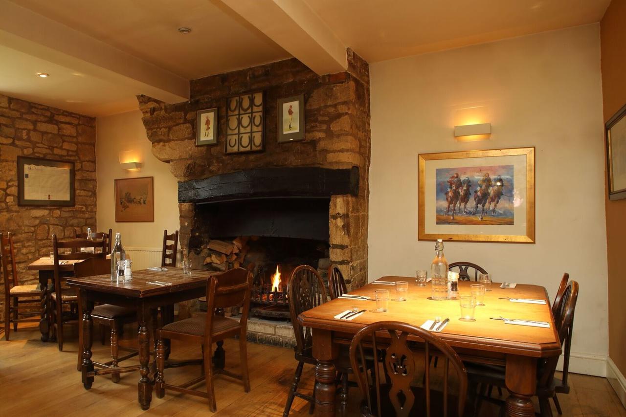 Horse And Groom Moreton-in-Marsh Exteriér fotografie